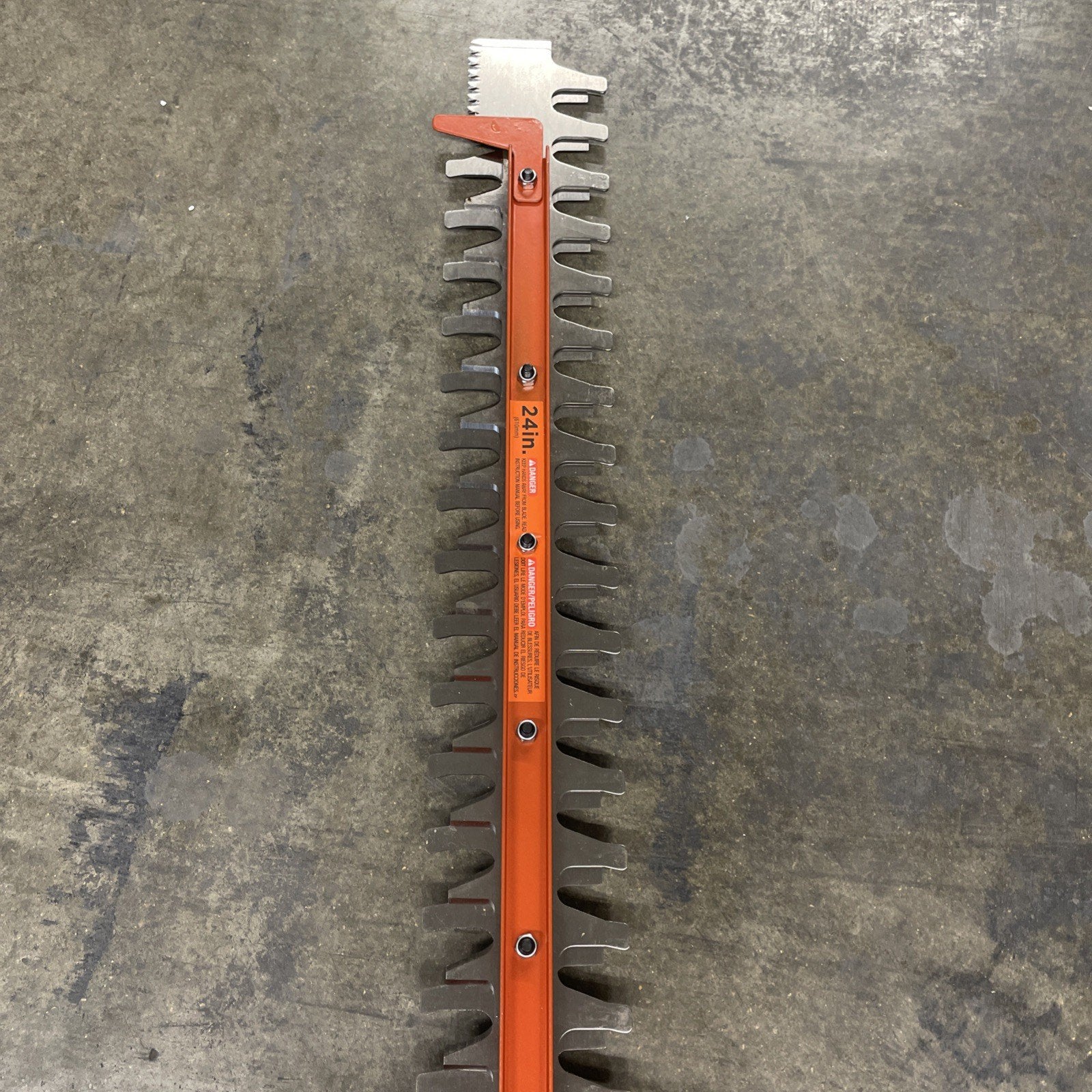 Black & Decker 60V 60 Volt PowerCut Hedge Trimmer 24" LHT360 *Tool Only*